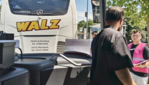 80 Milliarden Euro zur Modernisierung ihrer maroden Infrastruktur vom bestehenden Netz. Teil davon sind neue Geleise auf der Strecke Stuttgart - Singen. Somit kam ich zu einer Fahrt im Ersatzbus.